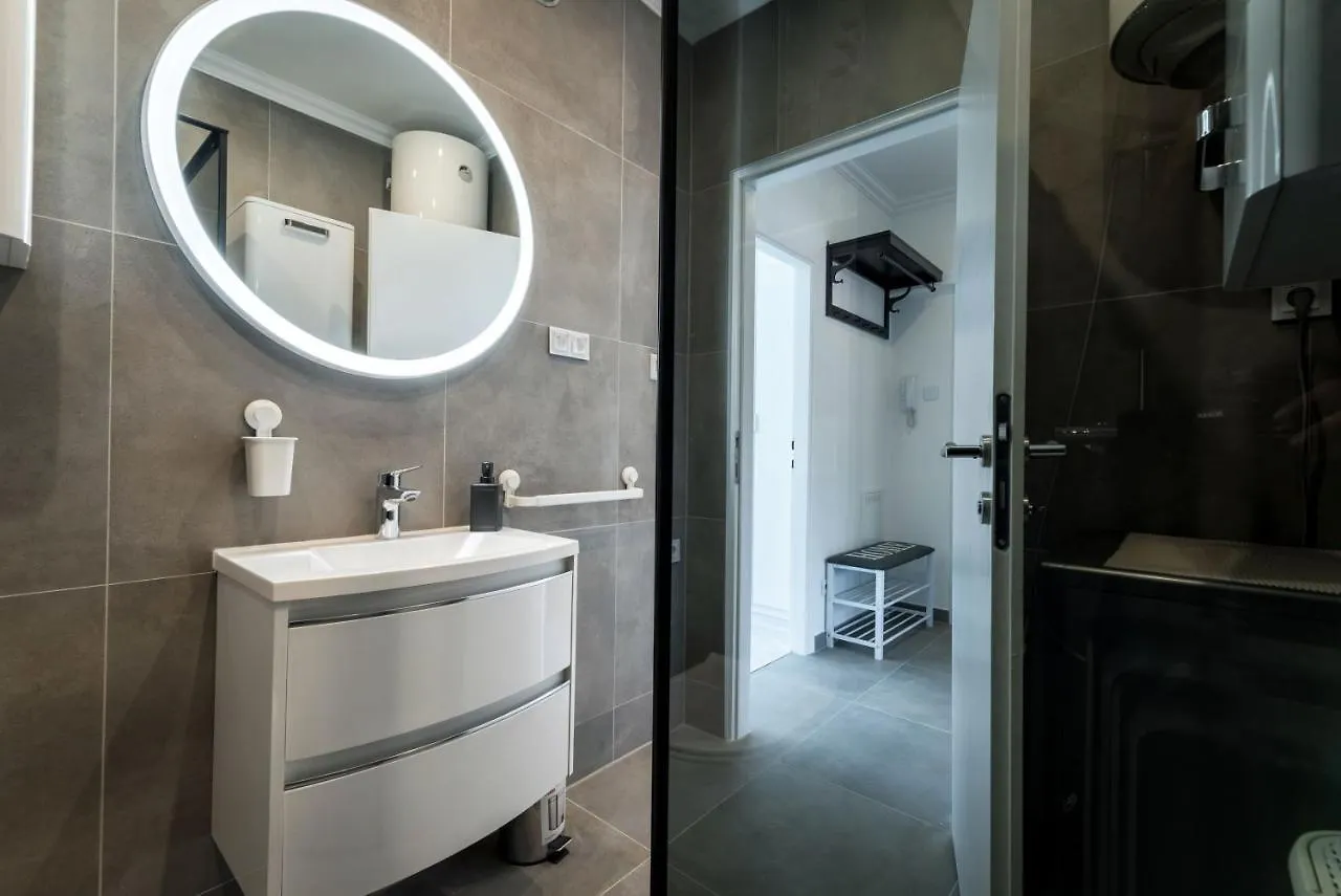 Apartment Ella 特罗吉尔